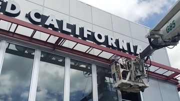 Covered California Sign